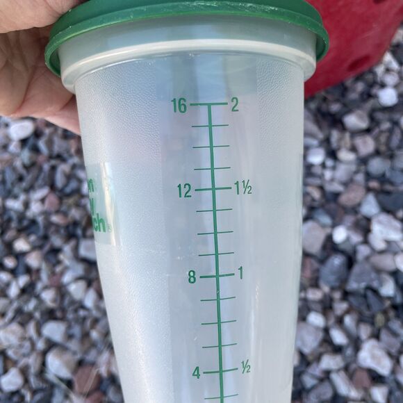 Hidden Valley Ranch Dressing Shaker Blender Mixer Green 16oz w/ Wheel Tupperware - Picture 2 of 5